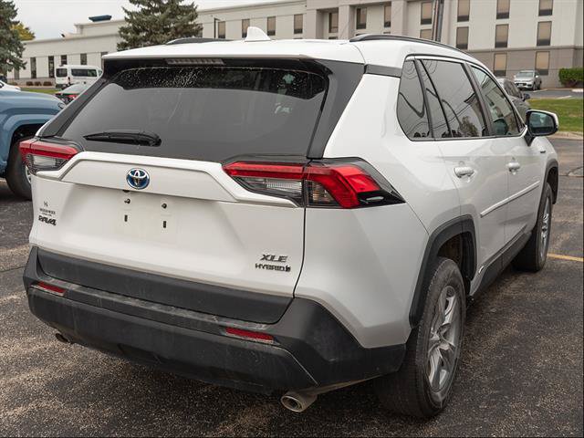 Used 2020 Toyota RAV4 XLE w/ All Weather Liner Package AWD/4WD image 8