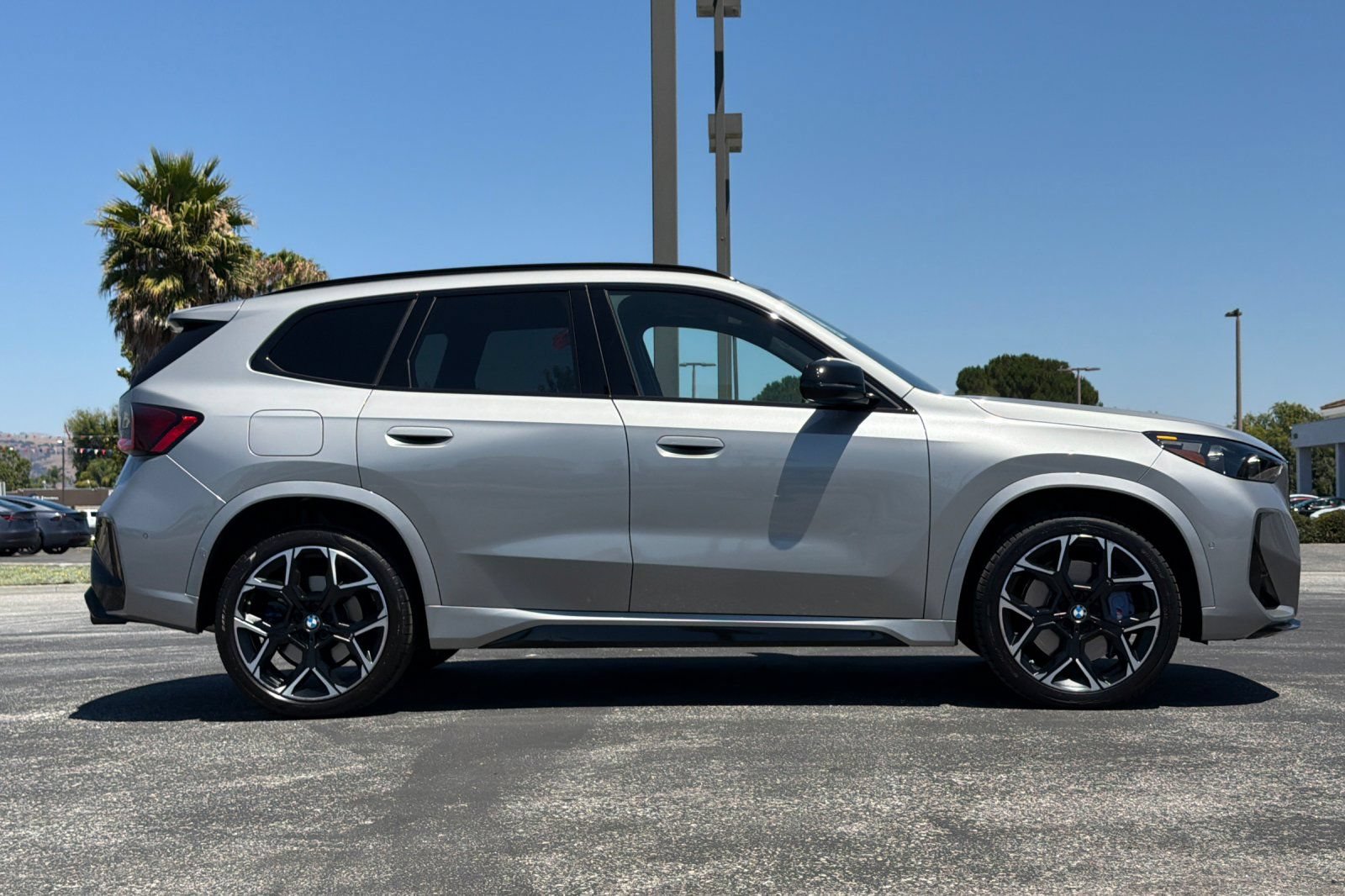 Used 2025 BMW X1 M35i w/ Shadowloine Package AWD/4WD image 3