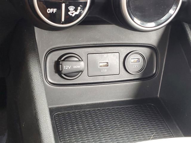 Used 2020 Hyundai Venue SEL FWD image 28