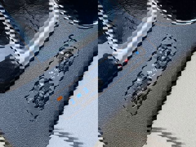 Certified 2018 Toyota Highlander Limited Platinum image 23