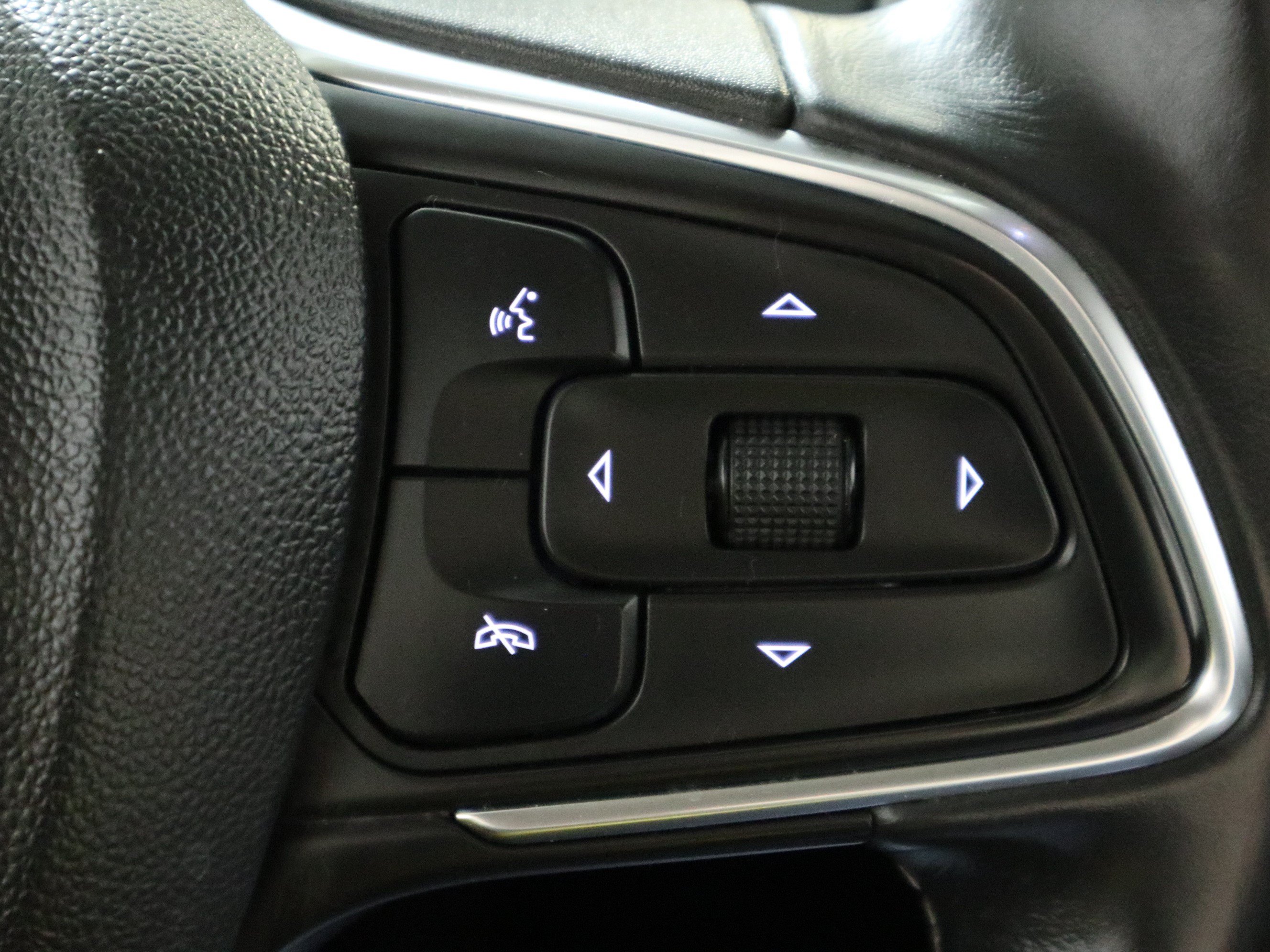 Used 2023 Buick Envision Avenir AWD/4WD image 29