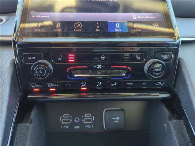 Used 2023 Jeep Grand Cherokee L Limited w/ Black Appearance Package image 20