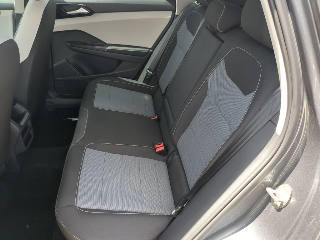 Certified 2025 Volkswagen Taos S FWD image 15