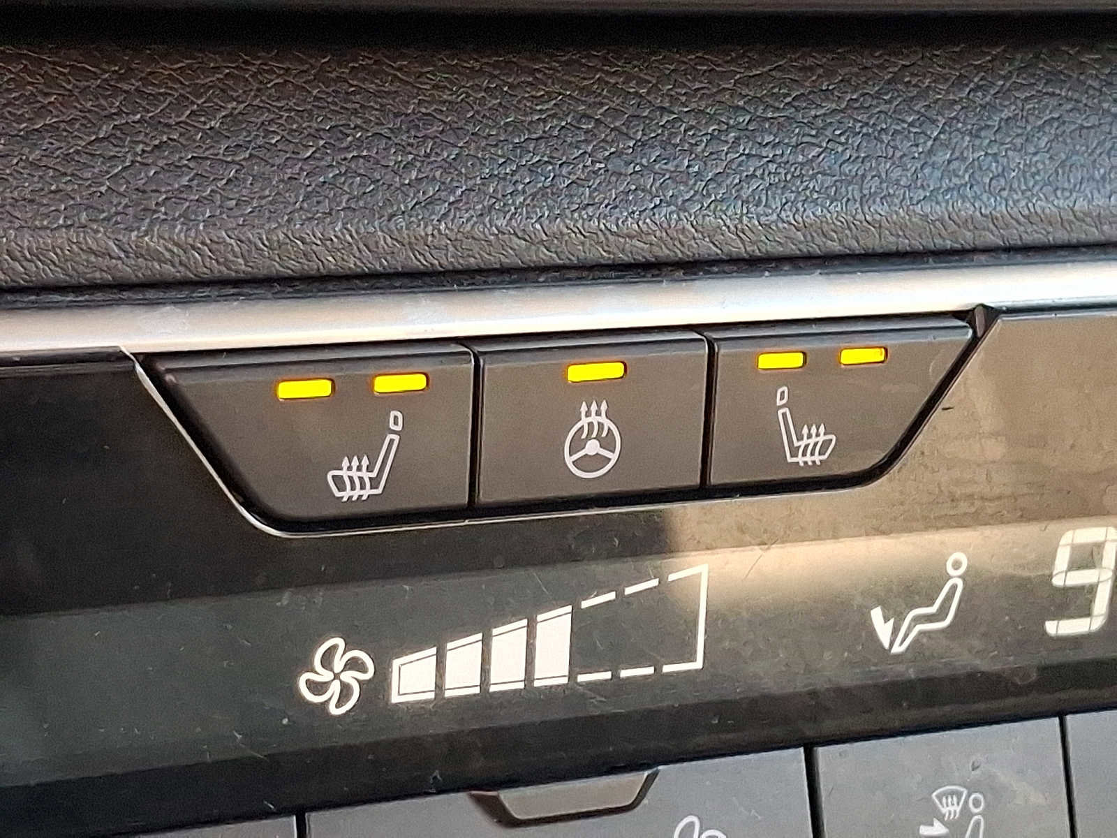 Used 2020 Nissan Altima 2.5 SV image 24