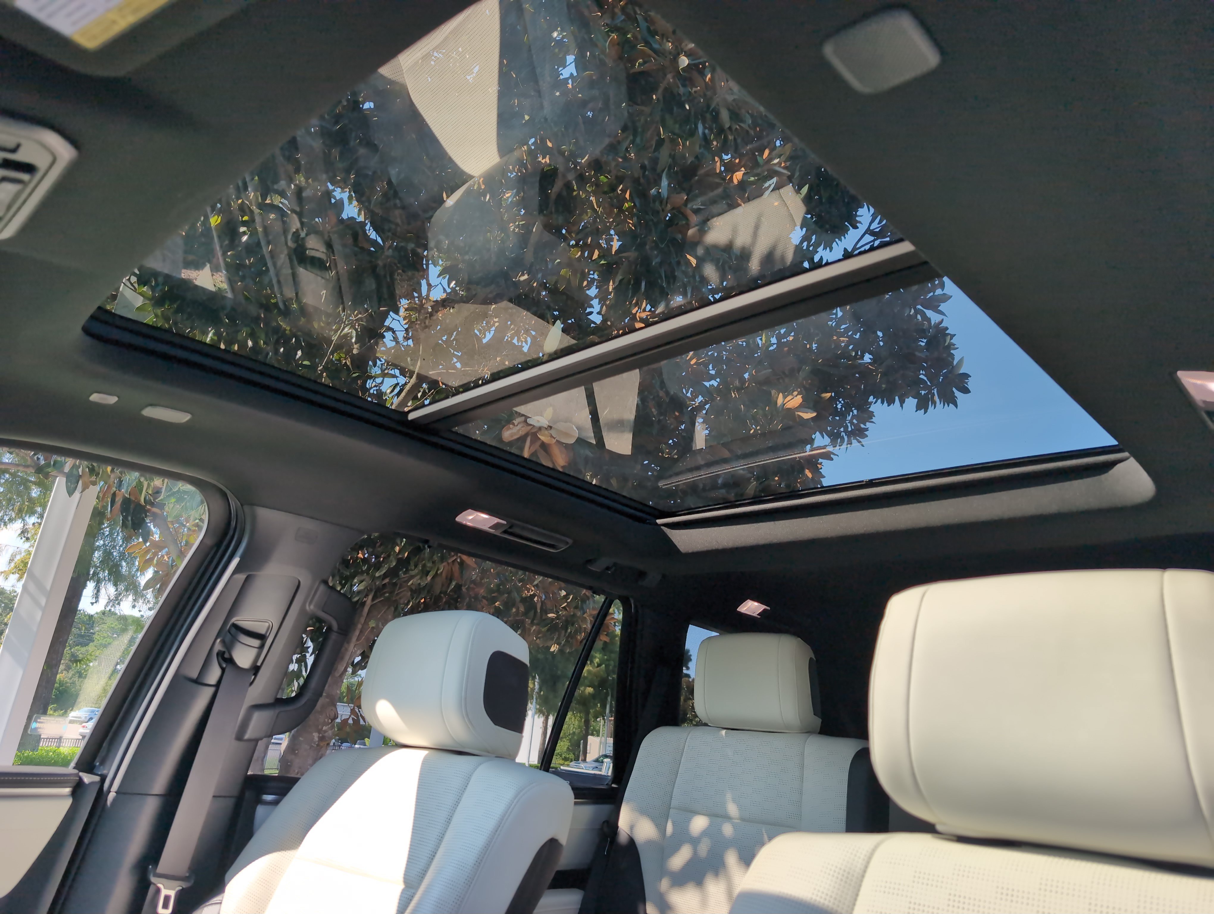Used 2023 Toyota Sequoia Capstone AWD/4WD image 28