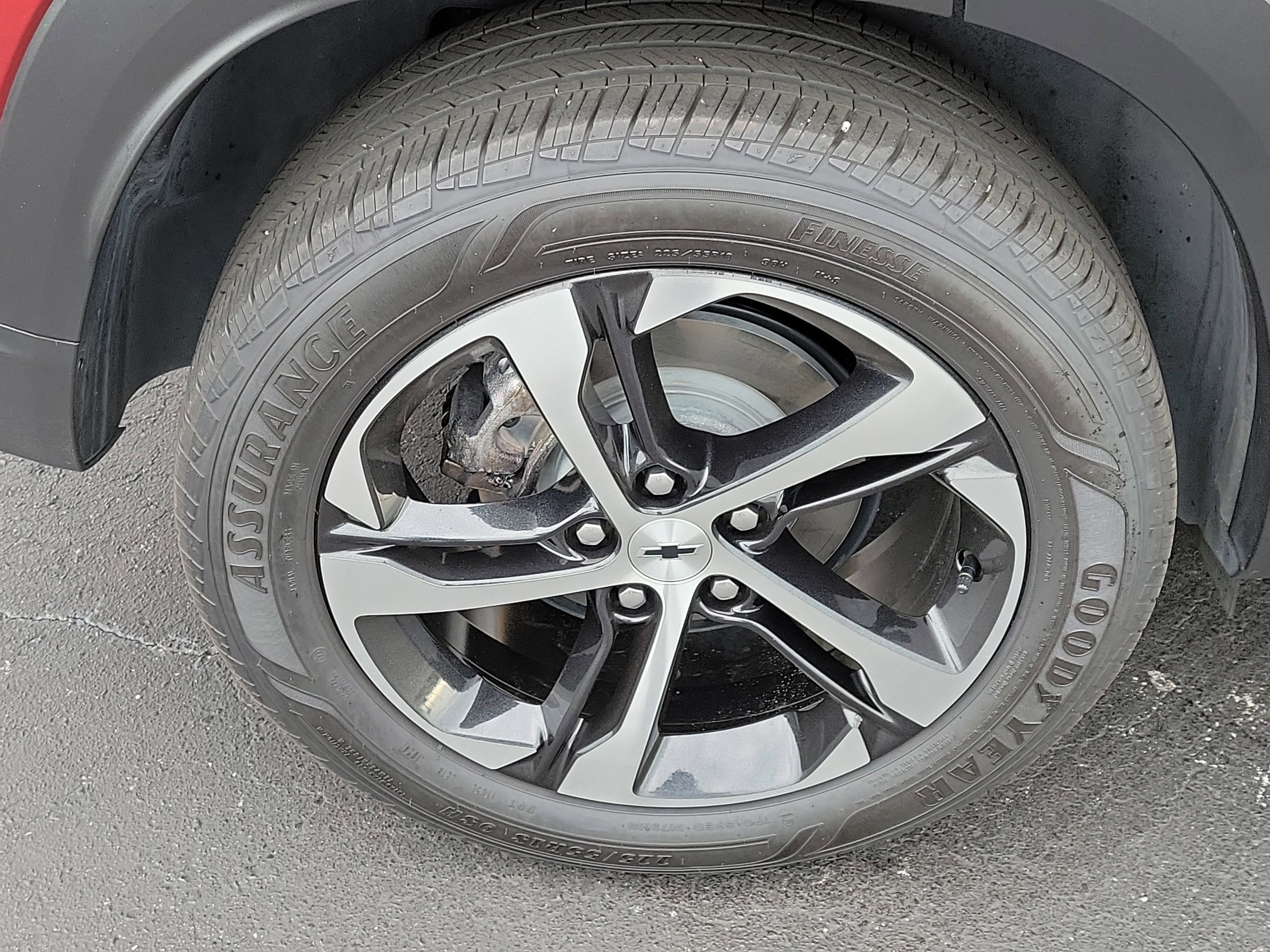 Used 2025 Chevrolet Trax RS w/ Driver Confidence Package image 7