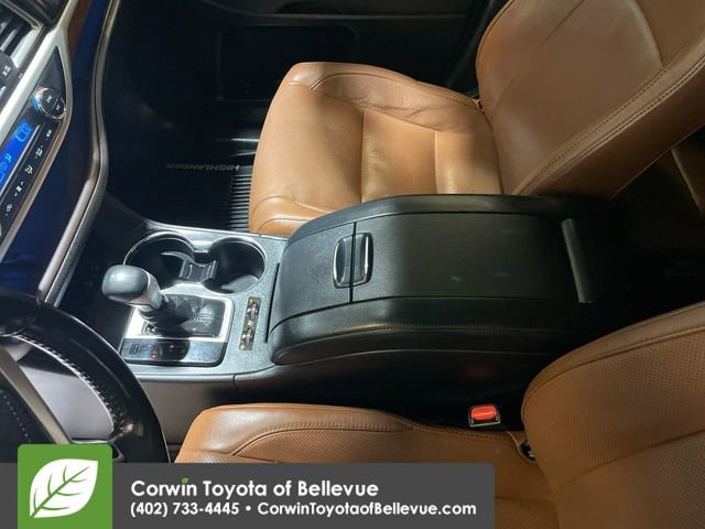 Used 2018 Toyota Highlander Limited Platinum image 18