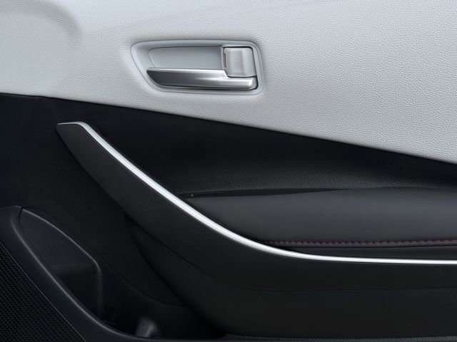 Used 2025 Toyota Corolla SE image 28