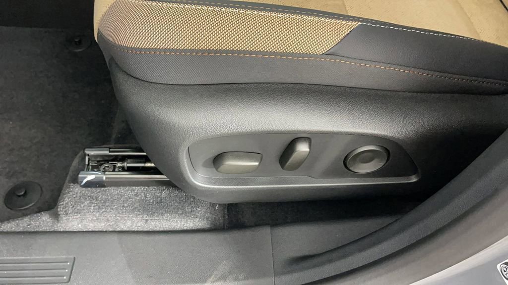 New 2025 Chevrolet Equinox ACTIV image 32