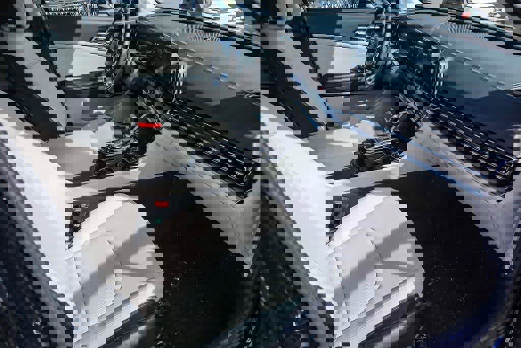 Certified 2024 Kia Sportage EX image 15