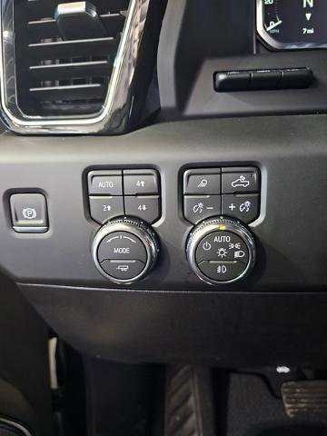 New 2026 GMC Sierra 3500 Denali w/ Denali Reserve Package image 25