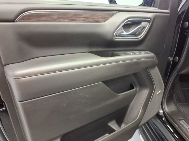 Used 2023 Chevrolet Tahoe LT w/ Luxury Package RWD image 12