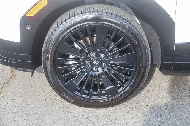 Used 2025 Hyundai Santa Fe Calligraphy FWD image 11