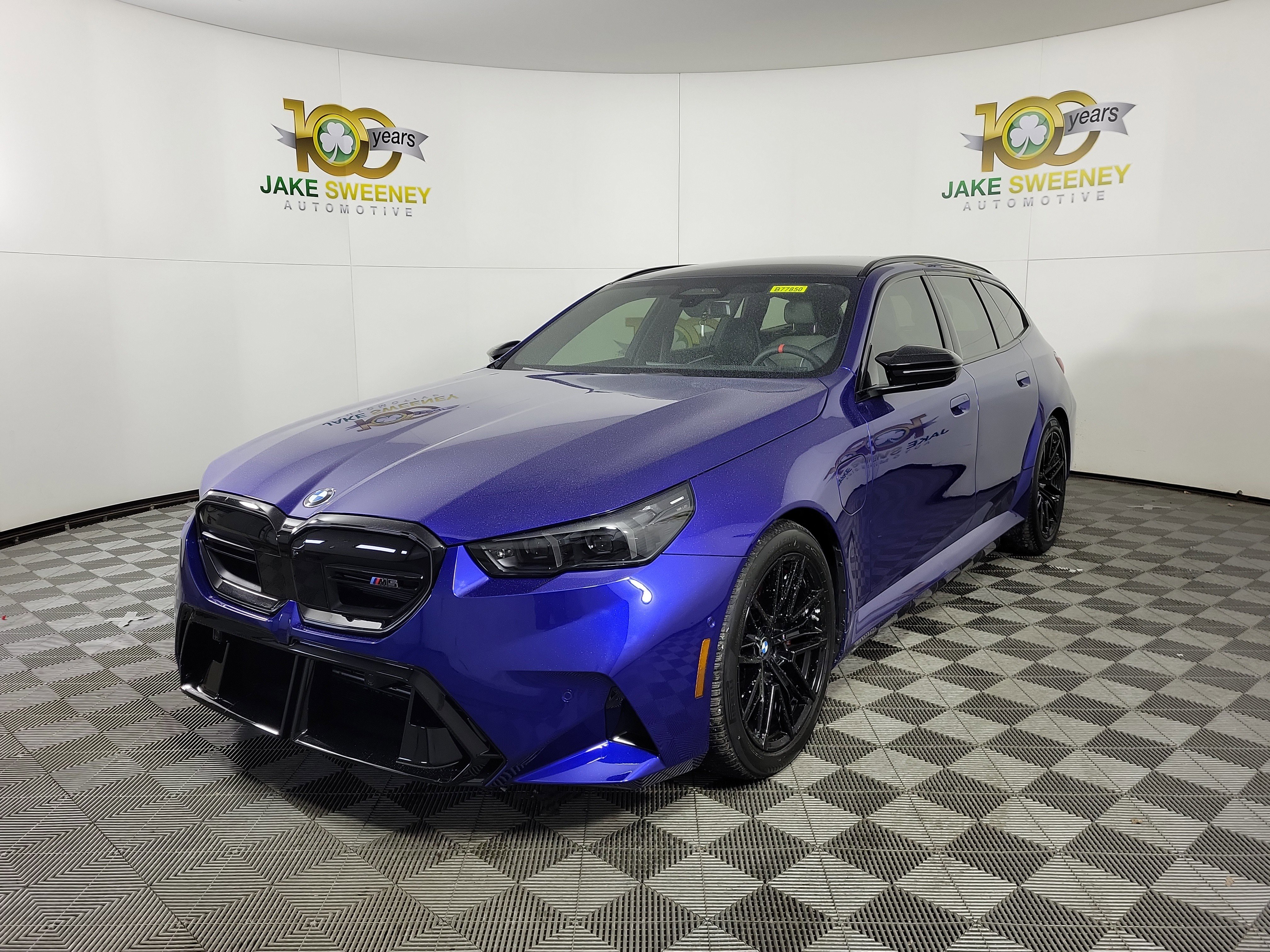 Used 2026 BMW M5 Touring image 3