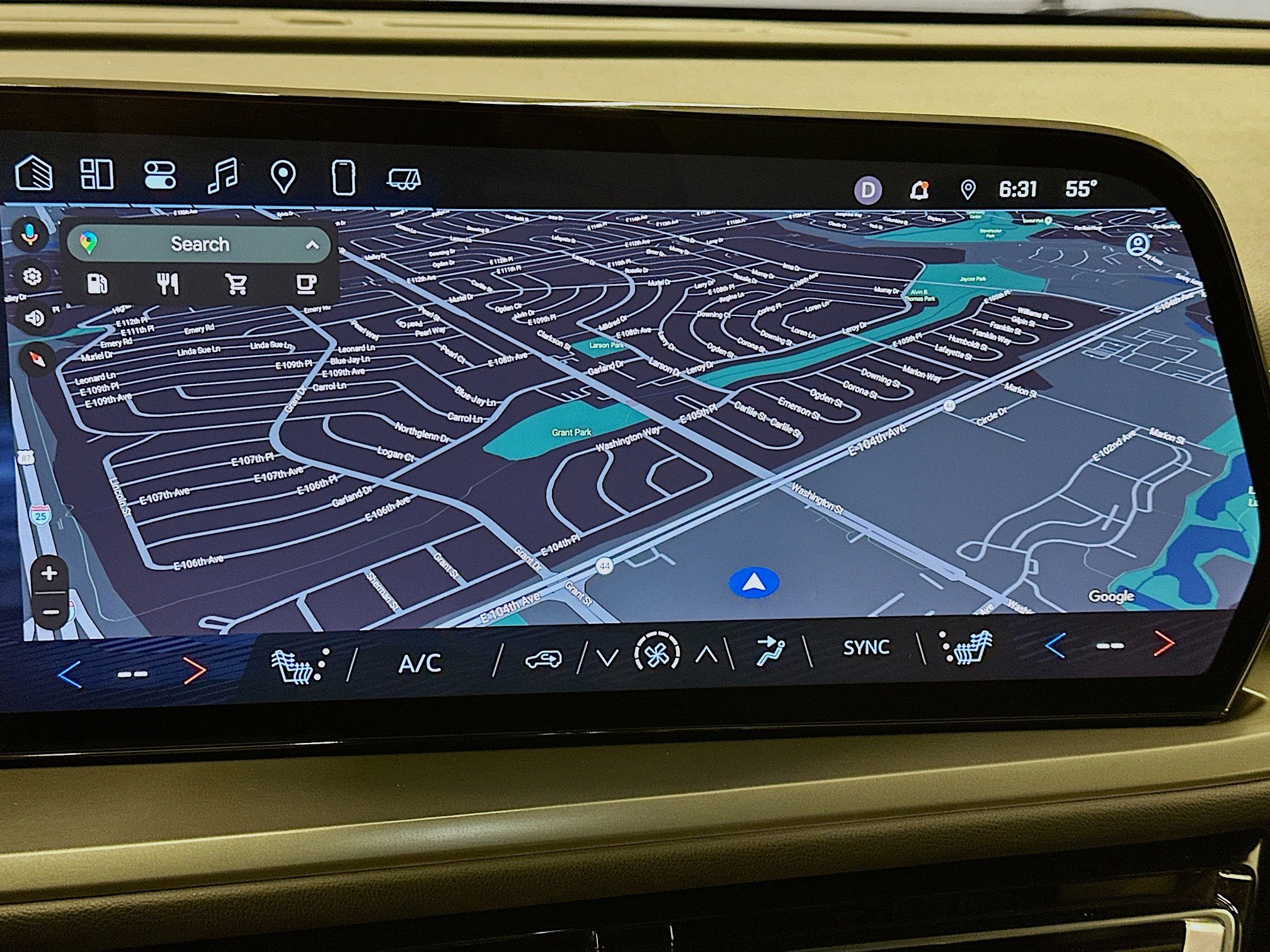 Used 2025 Chevrolet Traverse LT image 22