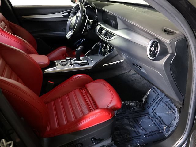 Used 2023 Alfa Romeo Stelvio Veloce AWD/4WD image 37