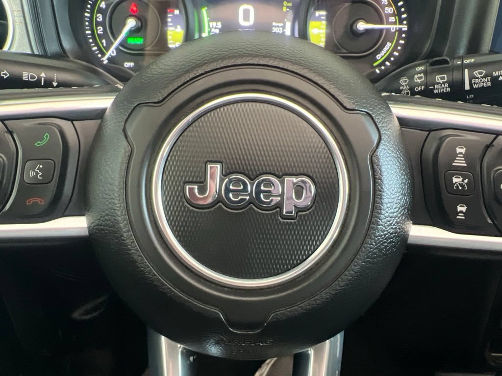 Used 2025 Jeep Wrangler Unlimited Sahara w/ Safety Group AWD/4WD image 41