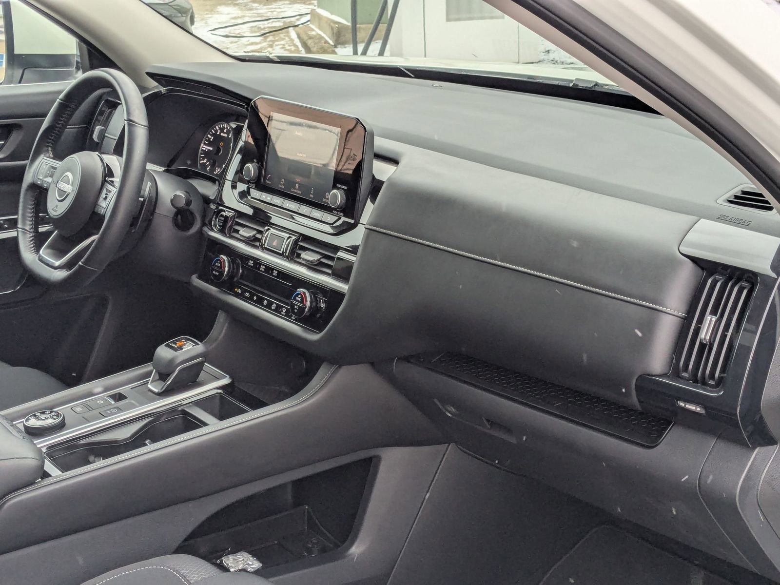 Used 2022 Nissan Pathfinder SV w/ SV Premium Package image 30