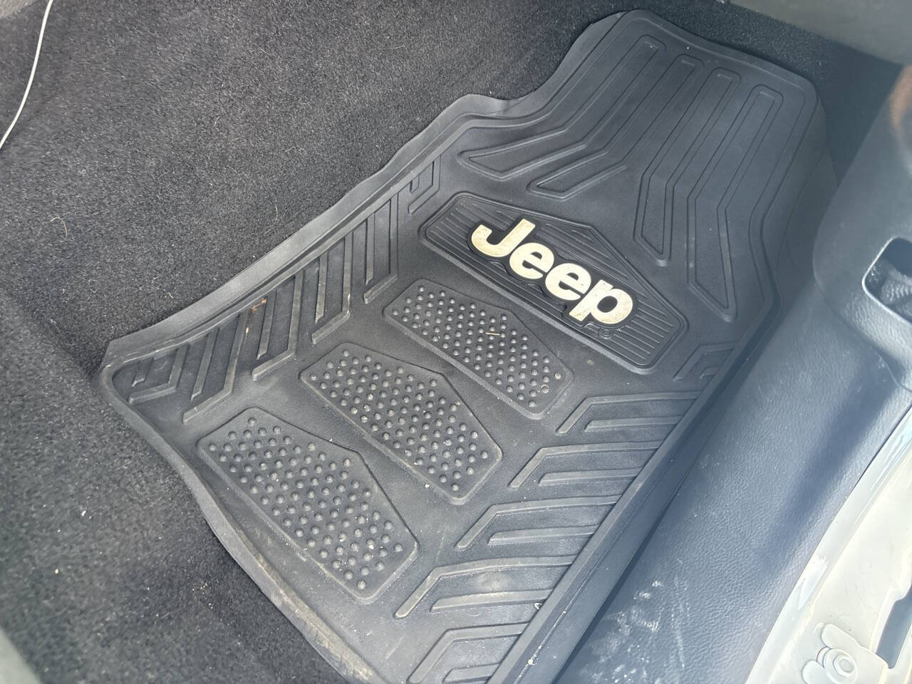 Used 2023 Jeep Wrangler Sport AWD/4WD image 43