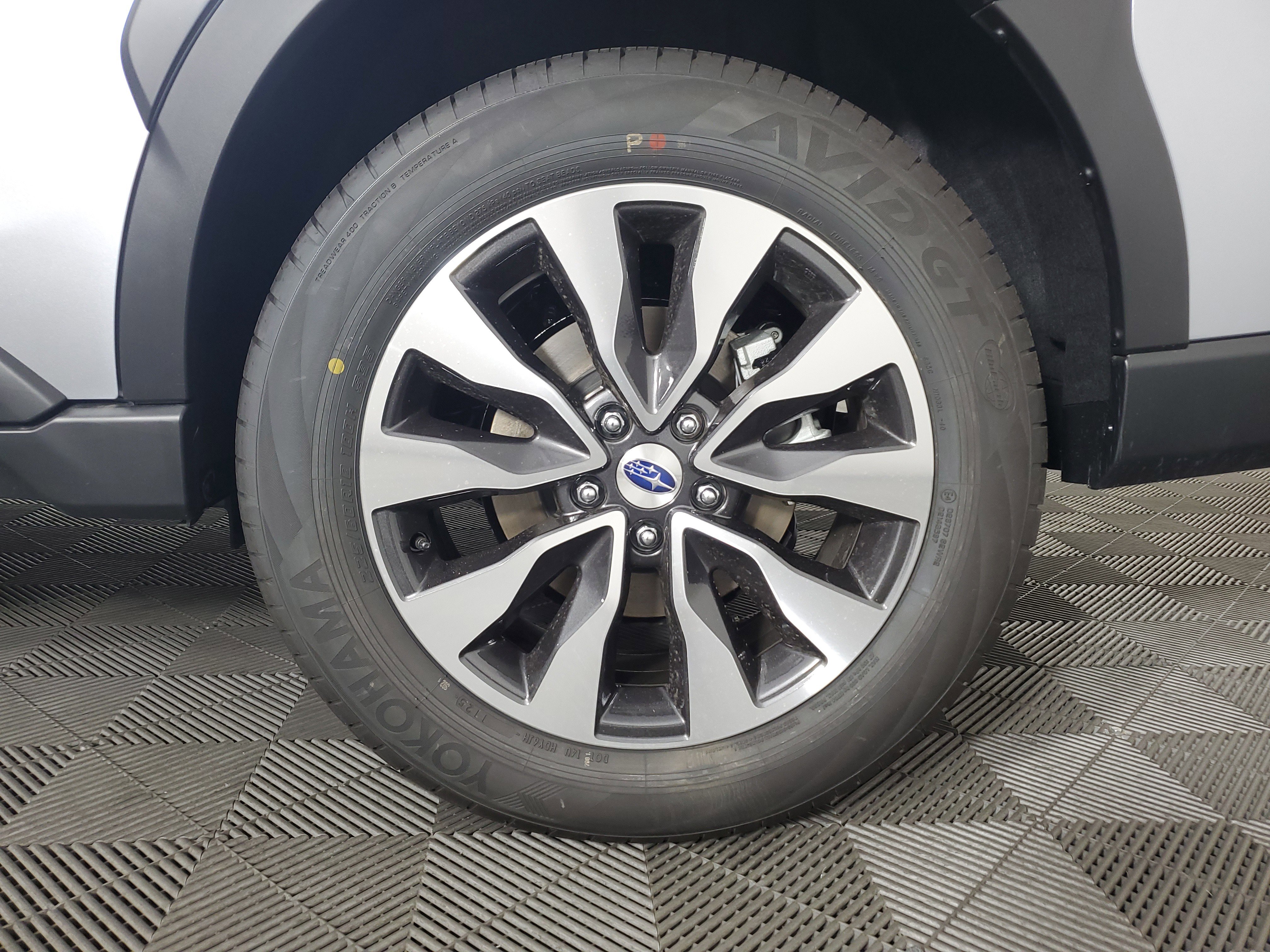 New 2025 Subaru Outback Touring XT image 32