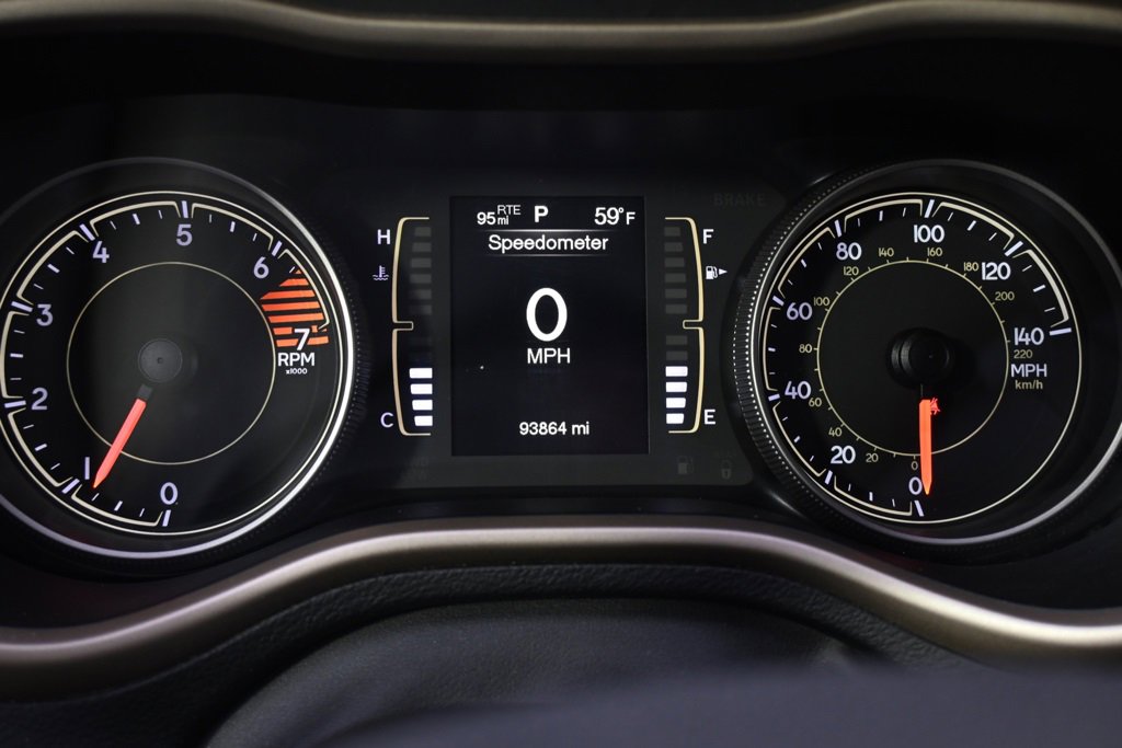 Used 2017 Jeep Cherokee Latitude w/ Safety/Convenience Group image 25