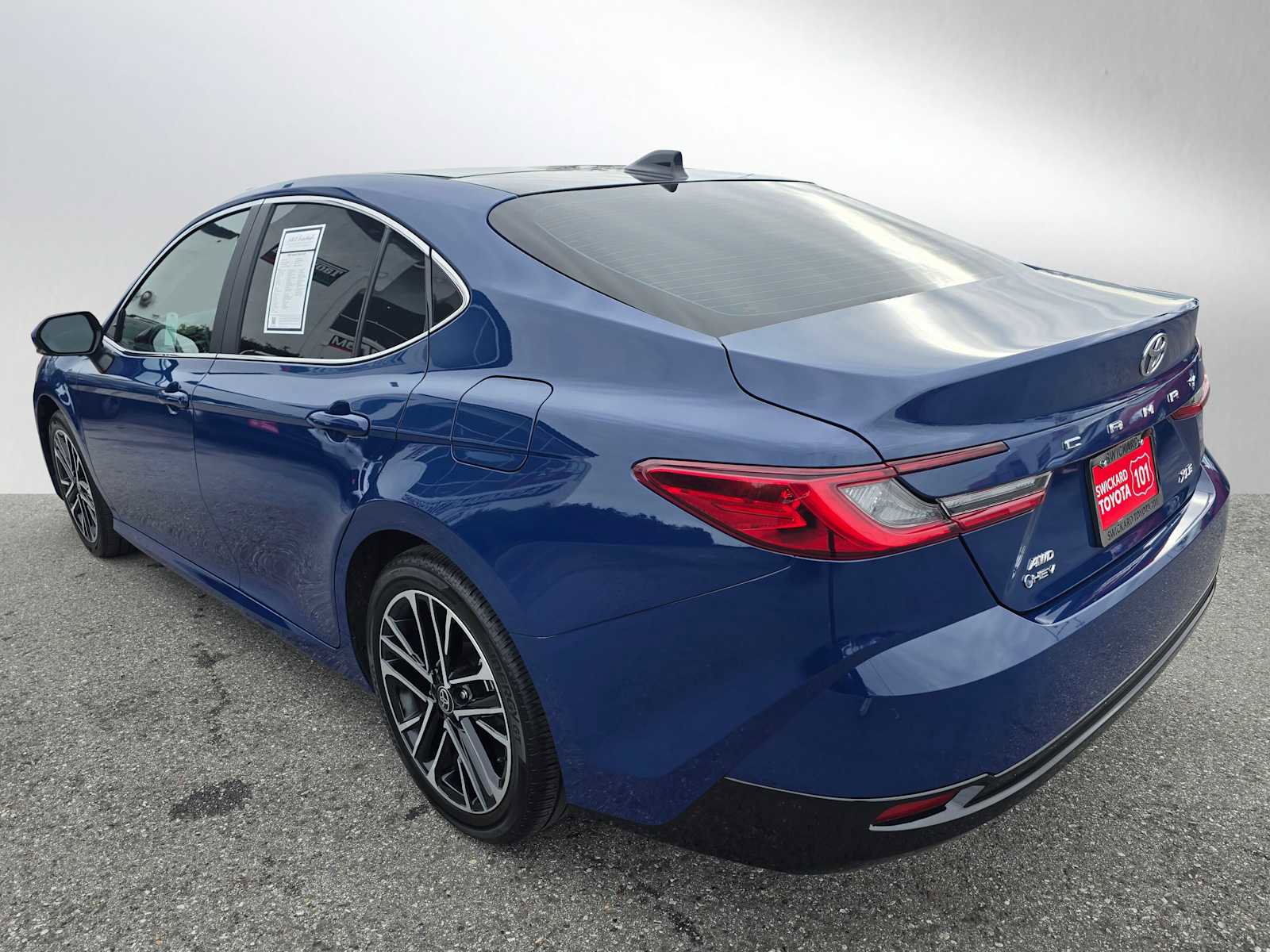 Used 2026 Toyota Camry XLE image 5