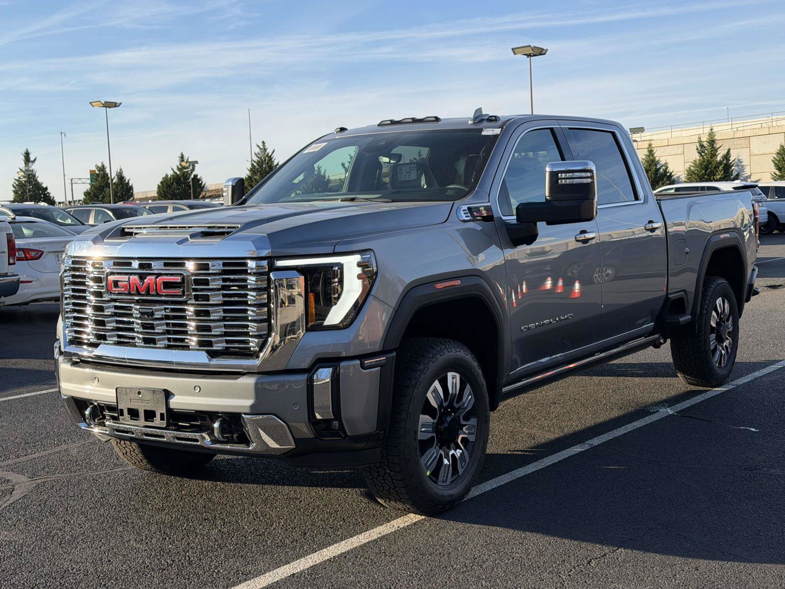 New 2026 GMC Sierra 2500 Denali w/ Denali Reserve Package AWD/4WD image 4