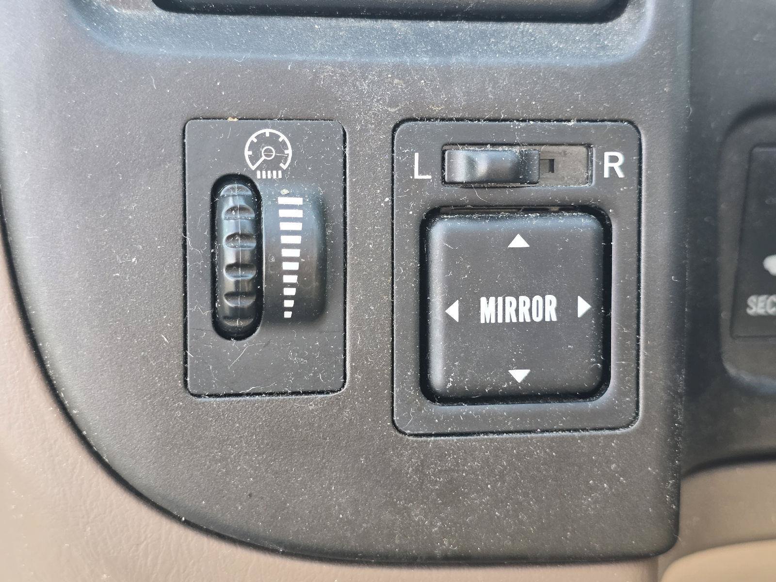 Used 2000 Toyota Sienna XLE FWD image 19