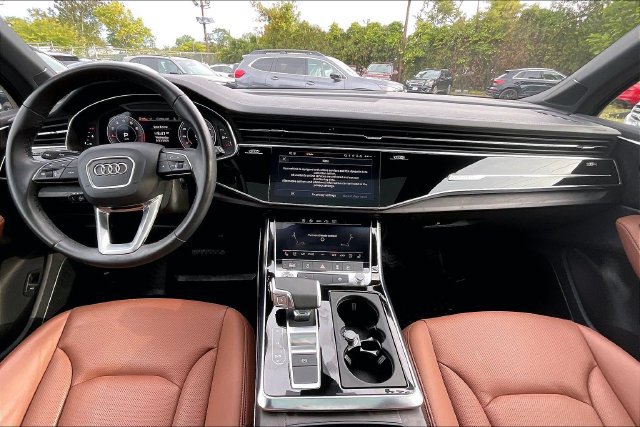 Used 2024 Audi Q7 2.0T Premium Plus AWD/4WD image 15