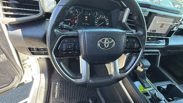 Used 2022 Toyota Tundra SR5 w/ SR5 Convenience Package AWD/4WD image 18