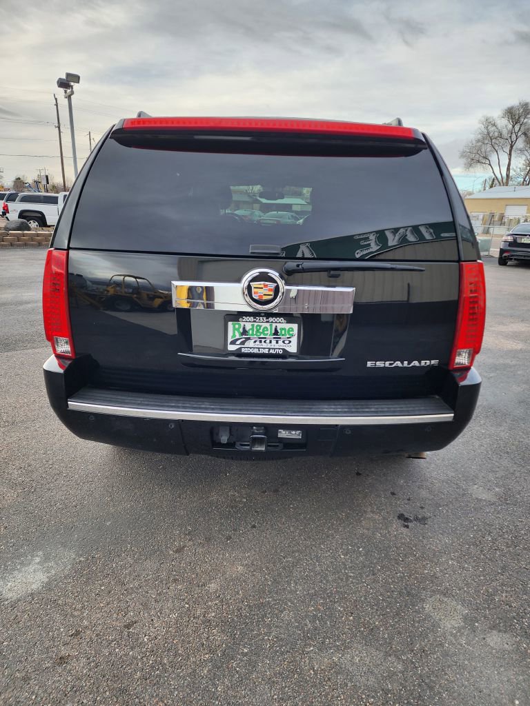 Used 2013 Cadillac Escalade Luxury image 5