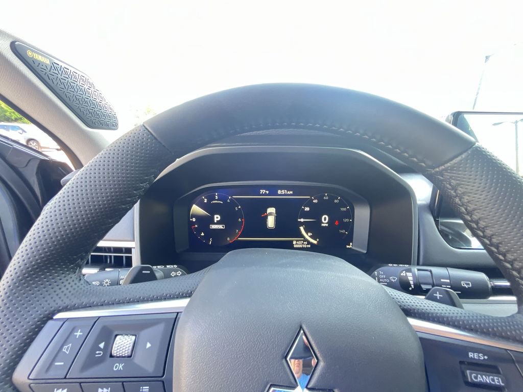 New 2025 Mitsubishi Outlander SE image 15