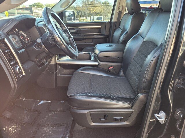 Used 2016 RAM 1500 Sport w/ Black Ram 1500 Sport Group image 4