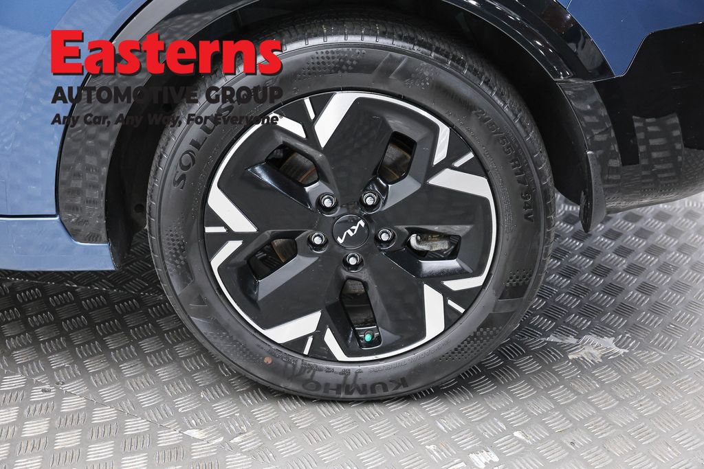Used 2023 Kia Niro Wind w/ Wind Preserve Package FWD image 8