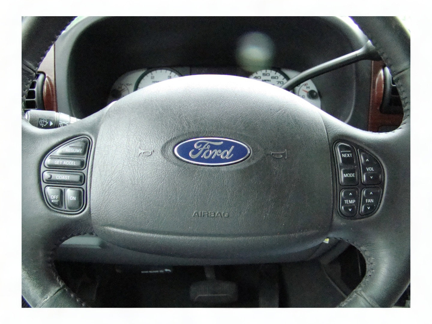 Used 2005 Ford F250 Lariat image 13