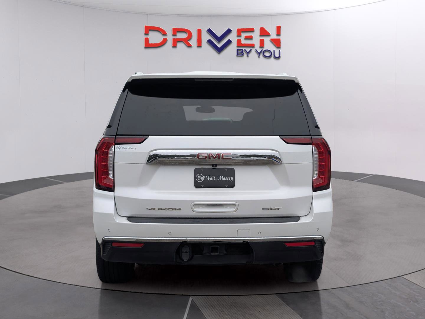 Used 2021 GMC Yukon SLT w/ SLT Luxury Plus Package image 4