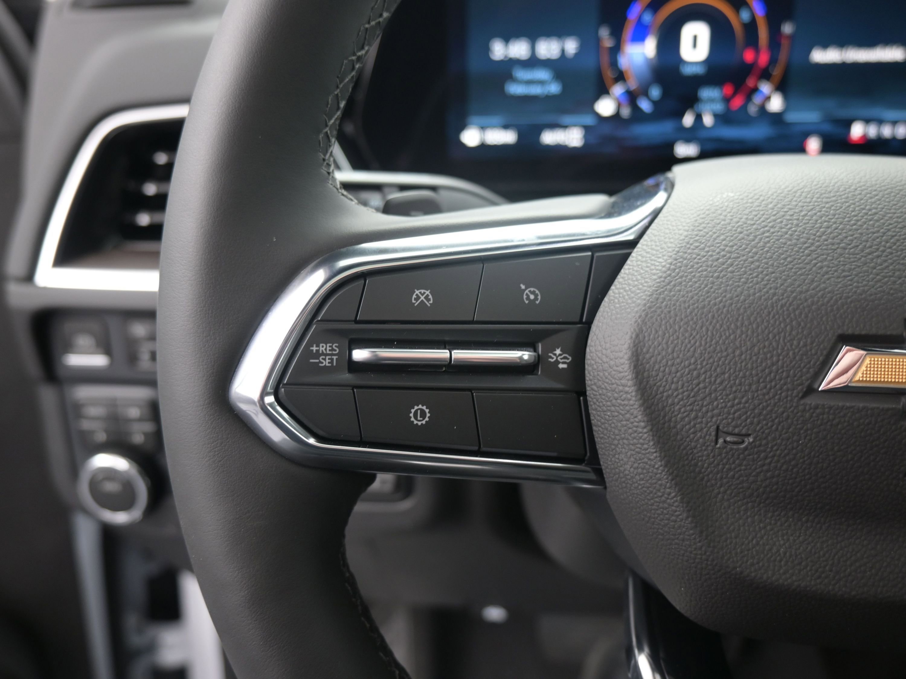 Used 2024 Chevrolet Silverado 1500 Custom Trail Boss w/ LPO, Dark Essentials Package image 17