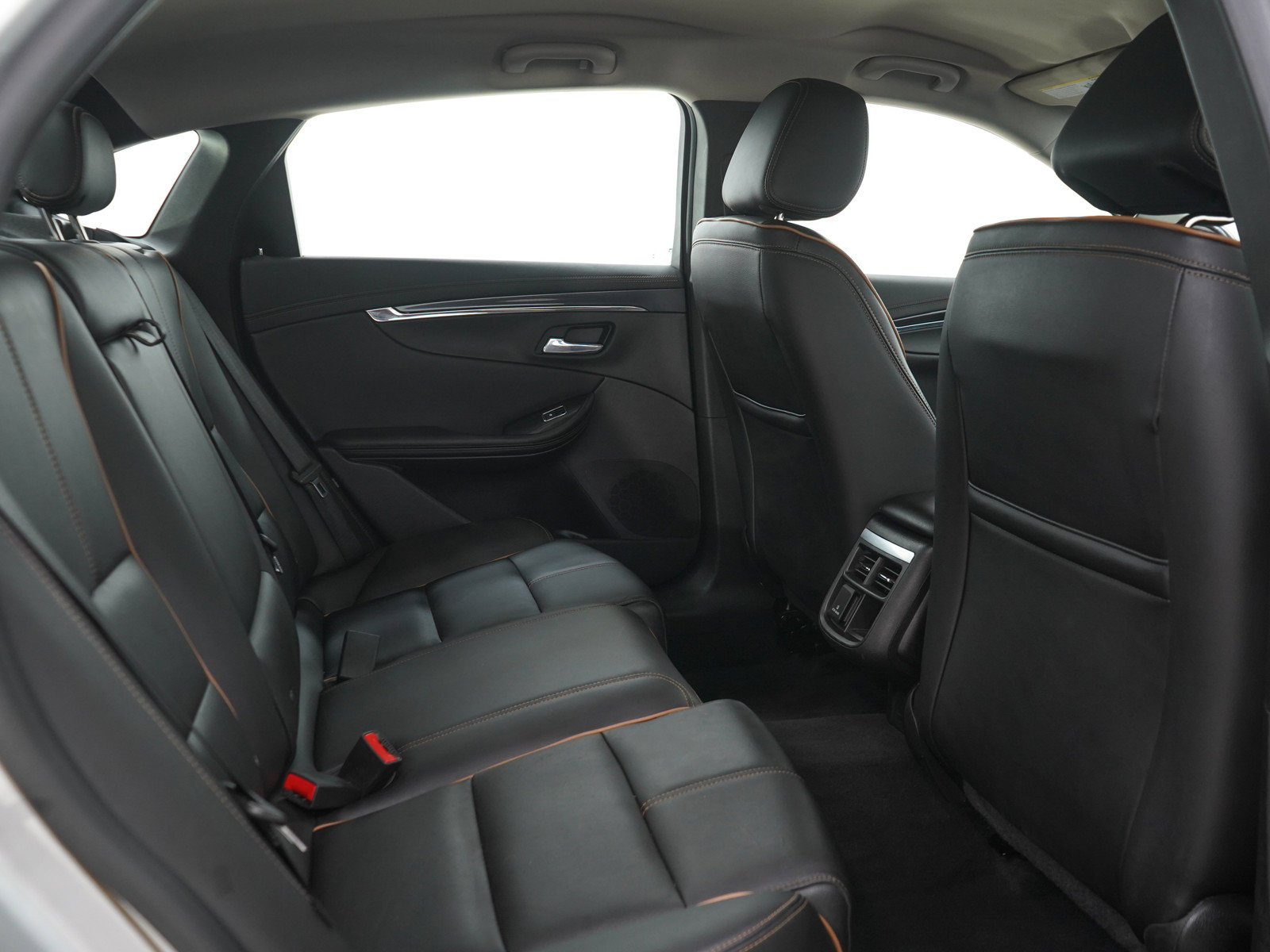 Used 2018 Chevrolet Impala Premier FWD image 12