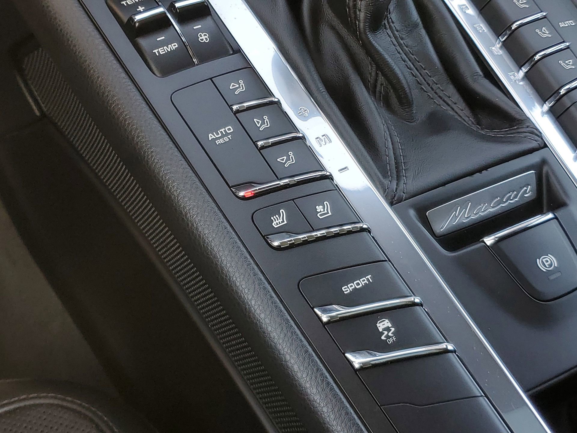 Used 2018 Porsche Macan S image 29