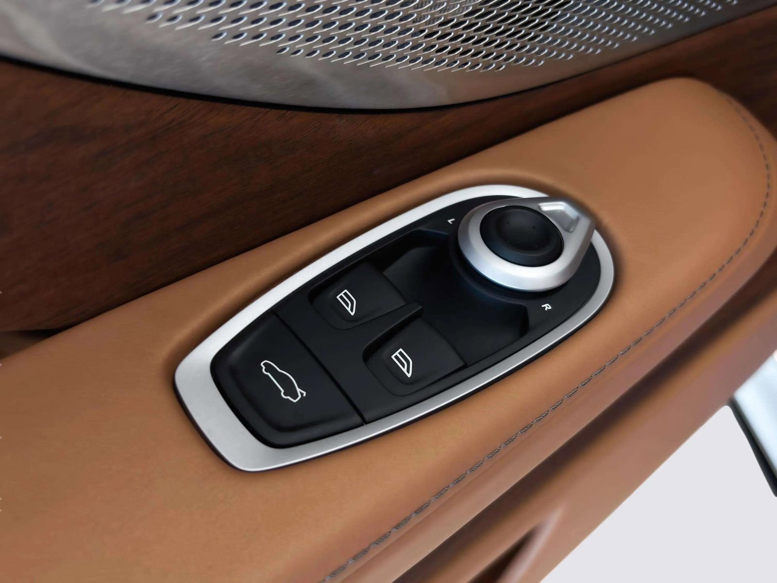 New 2026 Aston Martin DB12 Convertible RWD image 22