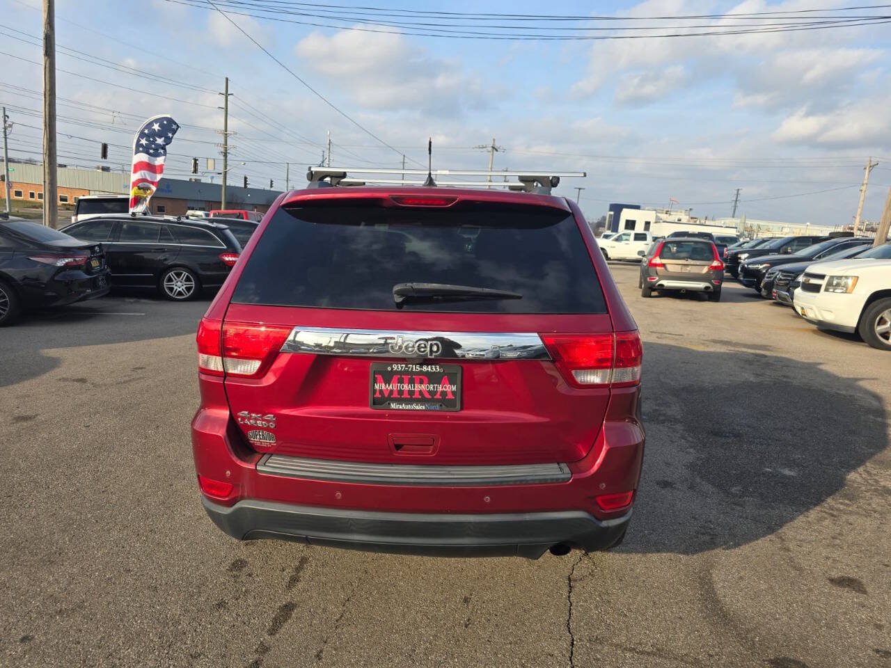 Used 2013 Jeep Grand Cherokee Laredo AWD/4WD image 3