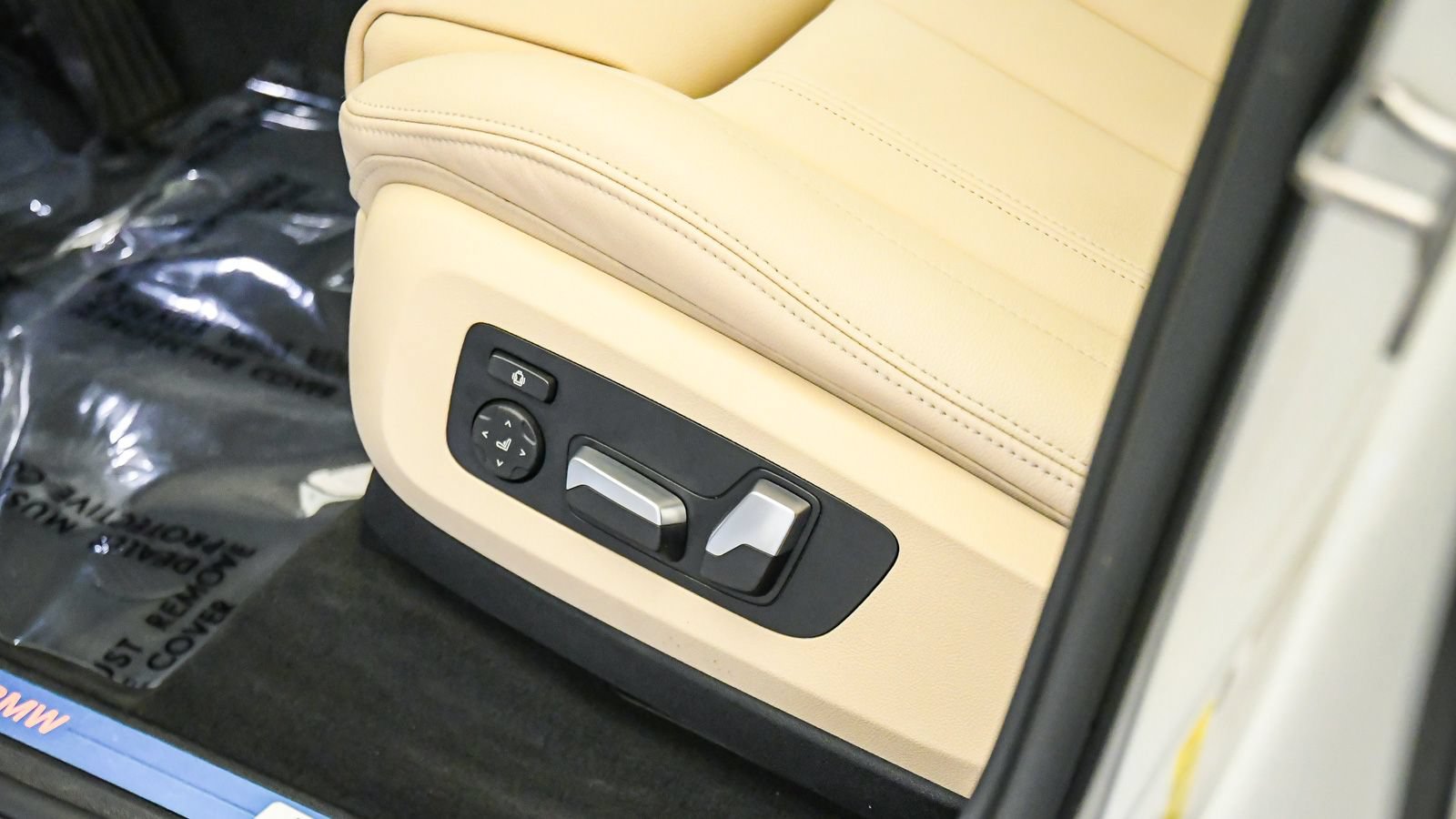 Certified 2022 BMW X5 sDrive40i w/ Premium Package RWD image 22