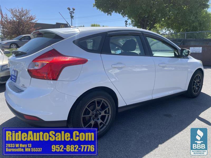 Used 2014 Ford Focus SE w/ SE Winter Package FWD image 5