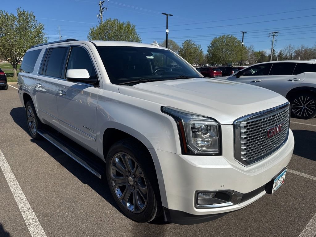 Used 2016 GMC Yukon XL Denali w/ Open Road Package AWD/4WD image 24
