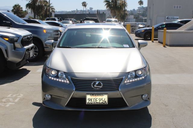 Used 2015 Lexus ES 350 w/ Premium Package FWD image 2