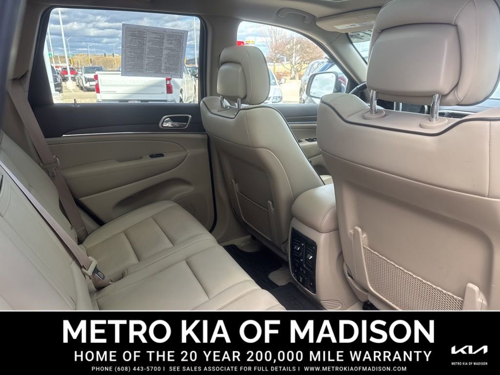 Used 2014 Jeep Grand Cherokee Overland w/ Advanced Technology Group image 36
