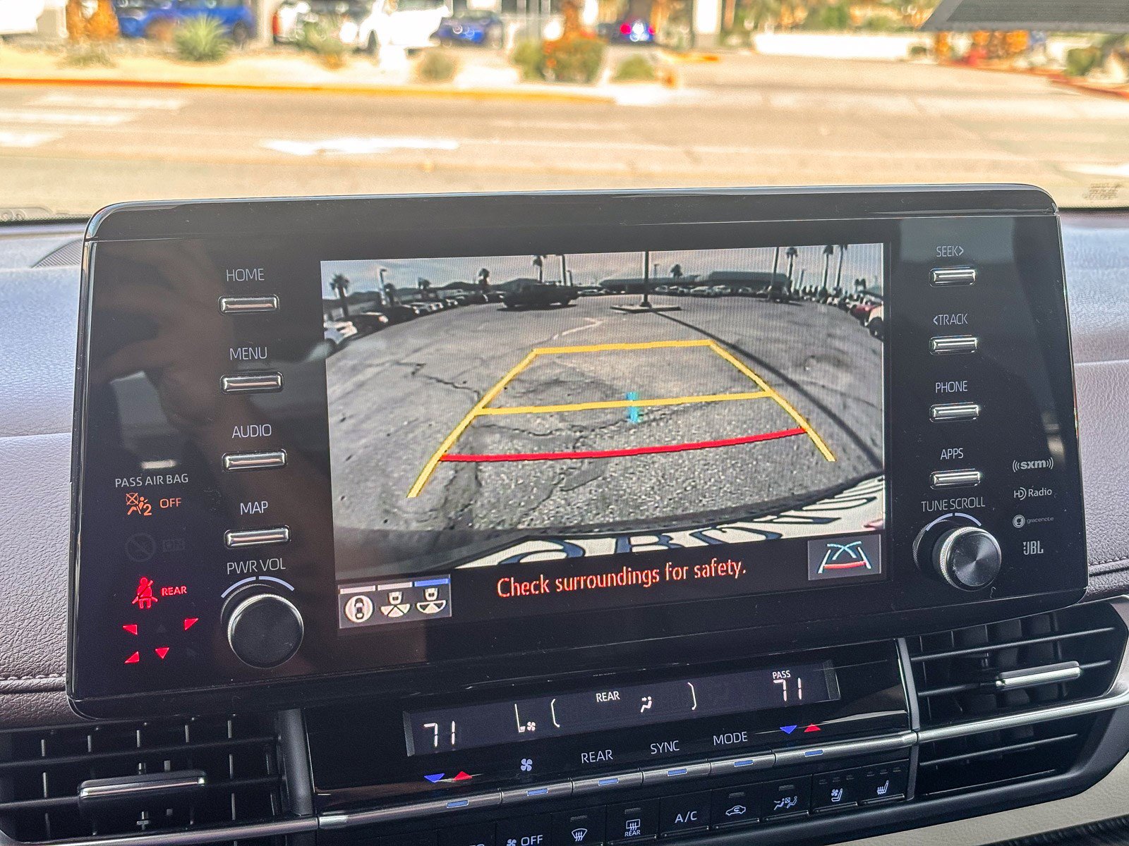 Certified 2022 Toyota Sienna Platinum image 26