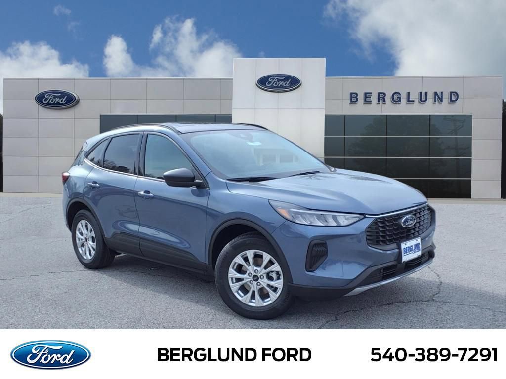 New 2025 Ford Escape Active w/ Cold Weather Package