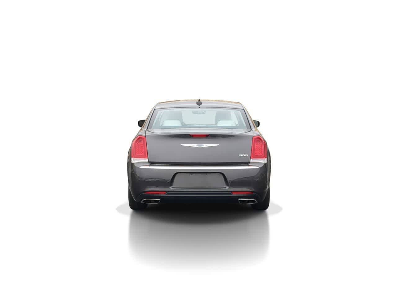 Used 2023 Chrysler 300 Touring w/ Safetytec Plus Group RWD image 7