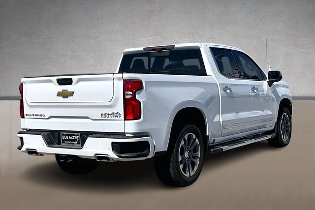 Used 2024 Chevrolet Silverado 1500 High Country w/ Technology Package AWD/4WD image 2